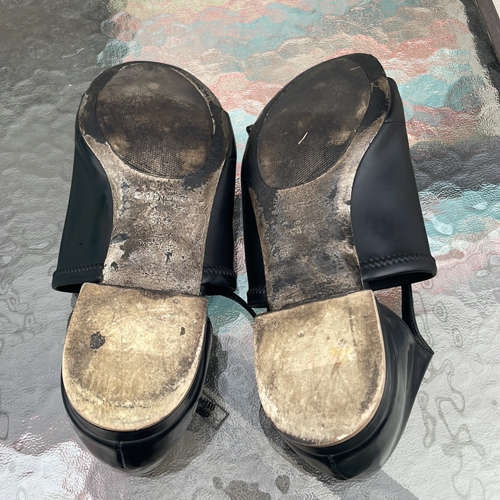 Balenciaga Black Leather Open-Toe Flats - Picture 4 of 10
